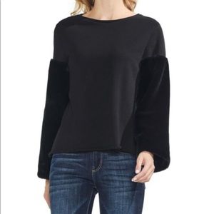 VINCE CAMUTO FLEECE-SLEEVE SWEATER